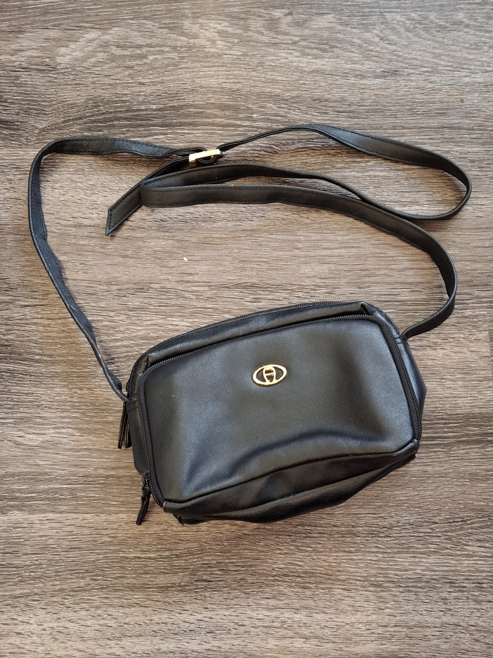 AIGNER UNISEX Travel Bag Black Crossbody Bag with Gold Accent Organization